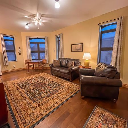 Goldfinch Suites Elkader Kültér fotó